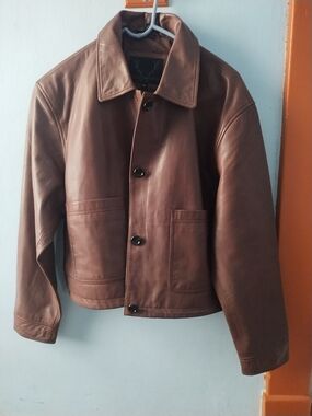 Women's Brown Leather Button-Front Jacket - Classic Collared Style